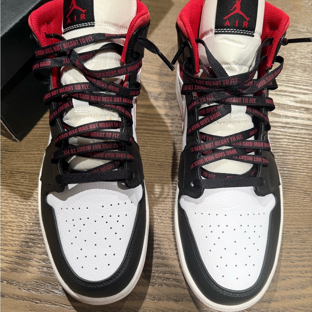 Air Jordan 1 Mid Black White Red Men's Top Sneaker 554724-122 (SIZE 12)